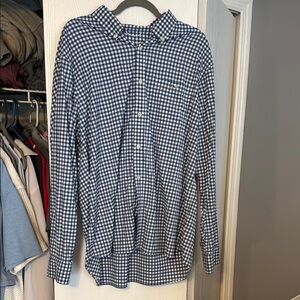 Vineyard vines performance Blue and White Checkered Button-Up Shirt